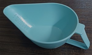 GRADUATED MEASURING BOWL WITH HANDLE - BLUE PLASTIC